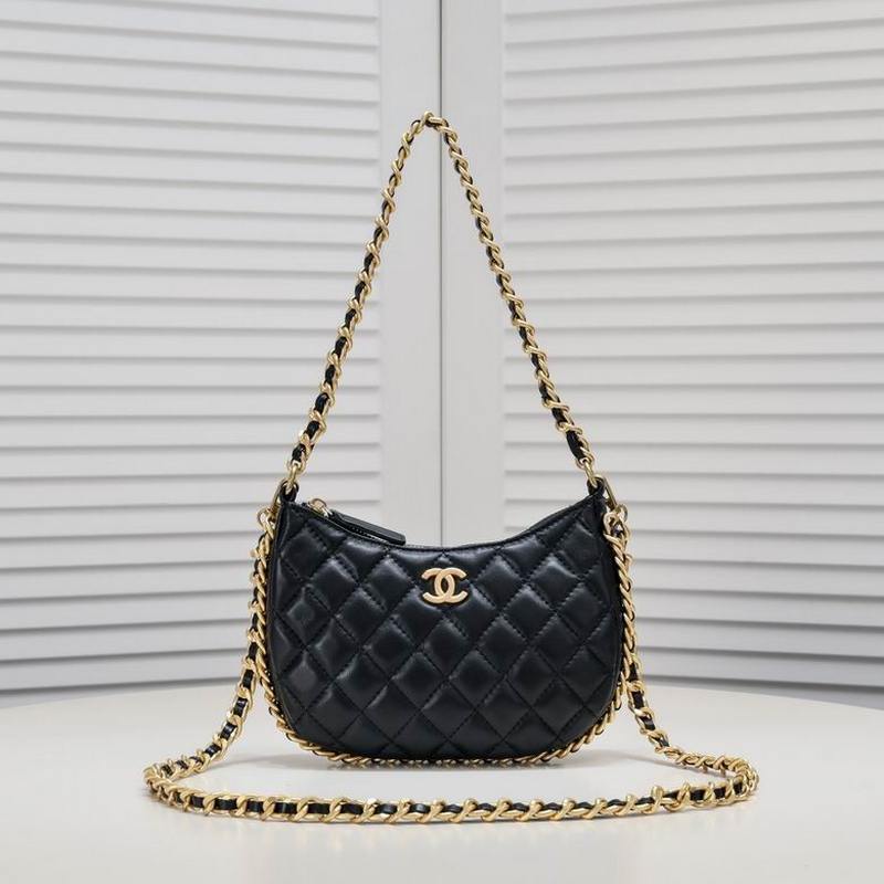 Chanel Handbags 475